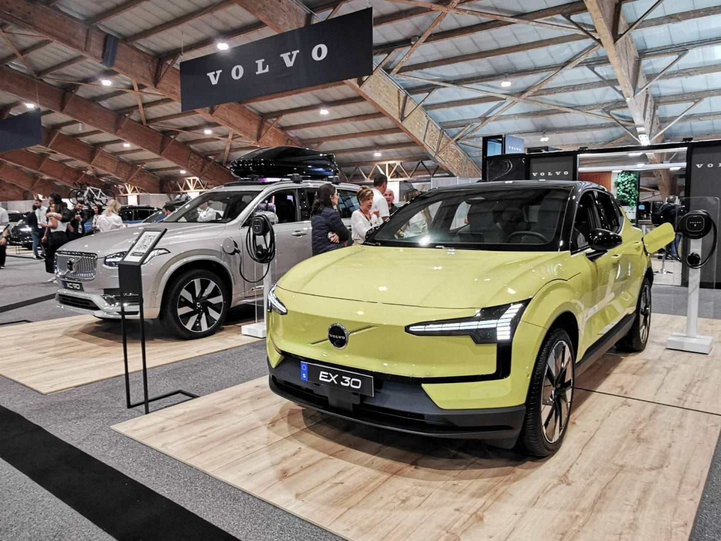 RÉCORD HISTÓRICO: VOLVO REDEFINE EL SEGMENTO PREMIUM EN EL SALÓN DEL AUTOMÓVIL 2024 V12MAGAZINE Volvo Cars marca su mejor año en Colombia al llegar al Salón del Automóvil 2024 con un récord histórico de ventas y una oferta electrificada que lidera el segmento premium. V12MAGAZINE