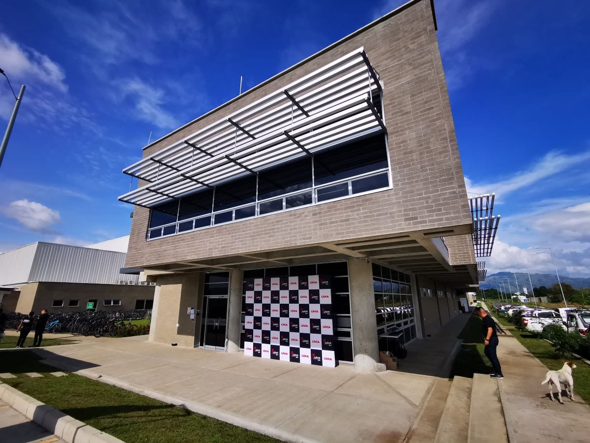 GRUPO UMA INAUGURA LA PLANTA DE ENSAMBLE MÁS TECNIFICADA DE LATINOAMÉRICA Y ESTÁ EN COLOMBIA V12MAGAZINE Grupo UMA