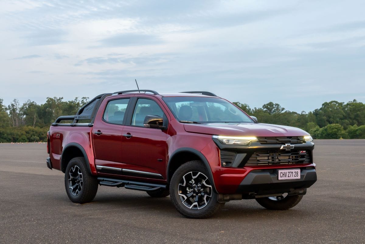 DESCUBRE LA NUEVA CHEVROLET COLORADO 2025: DISEÑO, POTENCIA Y TECNOLOGÍA V12MAGAZINE La Chevrolet Colorado 2025 llega a Colombia renovada y preparada para conquistar cualquier desafío. Con diseño robusto, tecnología avanzada y potencia inigualable, promete ser la aliada perfecta para trabajo y aventura. V12MAGAZINE
