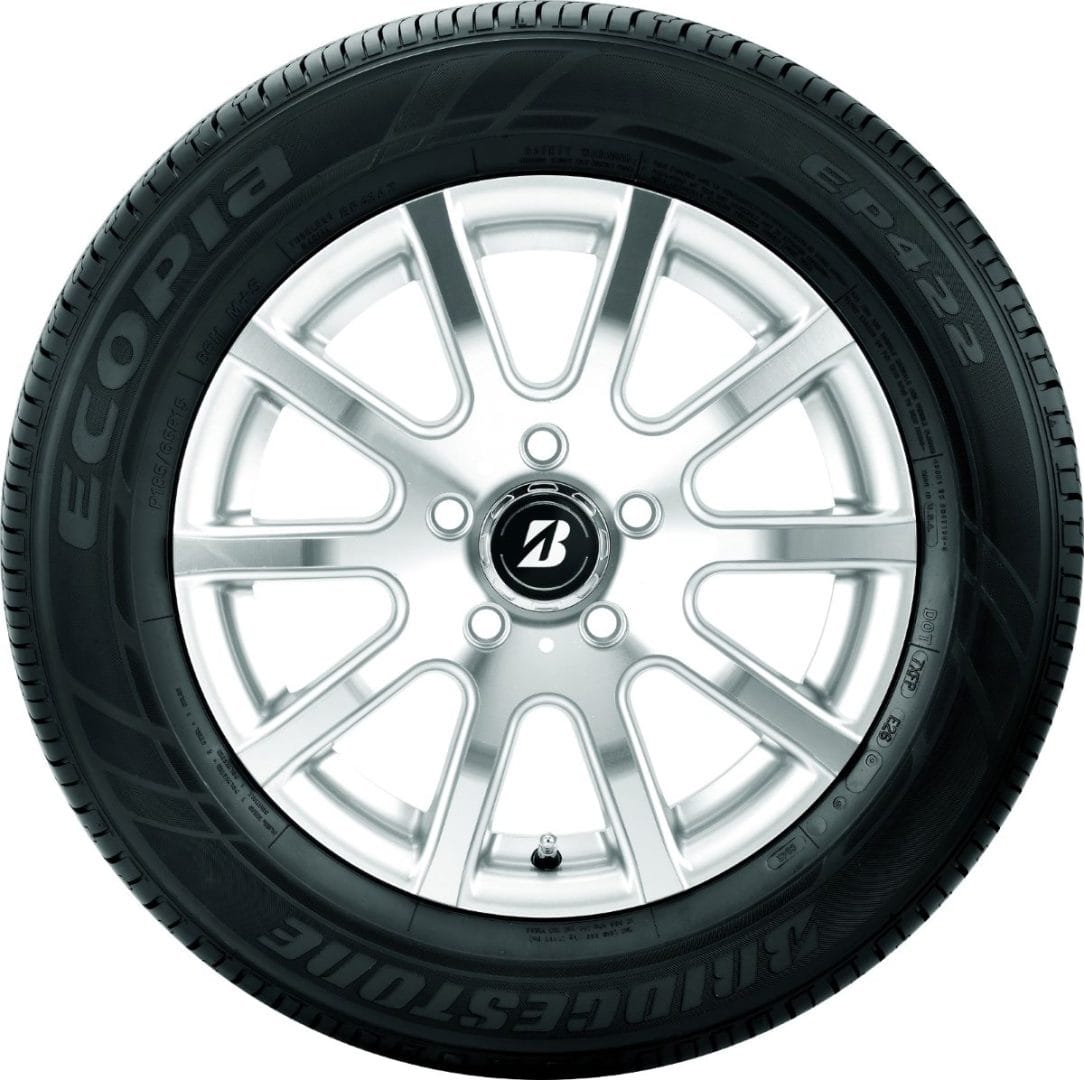BRIDGESTONE ECOPIA EP422 PLUS: EFICIENCIA Y CONFORT EN CADA KILÓMETRO ¡LA PROBAMOS! V12MAGAZINE Probamos las llantas Bridgestone Ecopia EP422 Plus, diseñadas para sedanes y minivanes, ofrecen alto desempeño, ahorro de combustible, durabilidad superior con más de 100.000 kilómetros de garantía y mayor recorrido por tanqueada. V12MAGAZINE