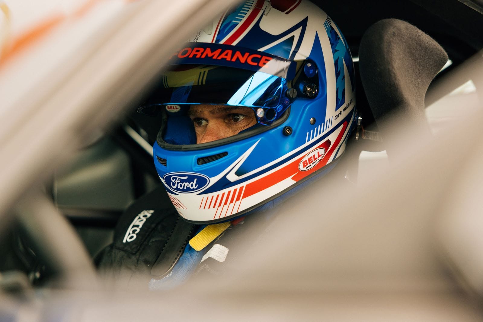 FORD MUSTANG GTD: EL PRIMER DEPORTIVO AMERICANO EN DOMINAR EL “INFIERNO VERDE” V12MAGAZINE El Ford Mustang GTD ha roto barreras. Este superdeportivo estadounidense hizo historia en el icónico circuito de Nürburgring al ser el primero de su tipo en completar una vuelta por debajo de los siete minutos. V12MAGAZINE