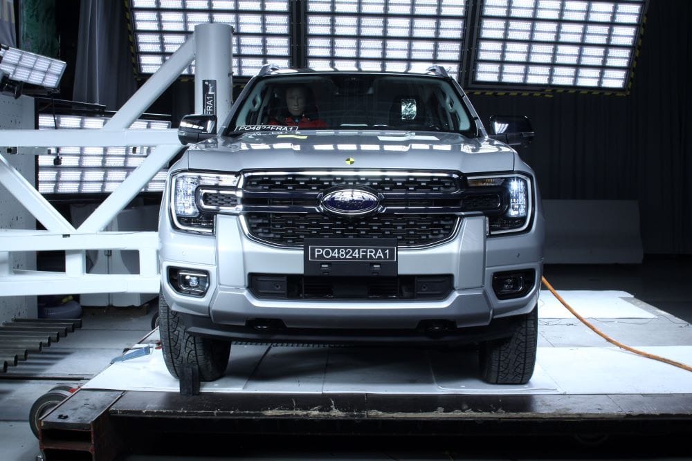 FORD RANGER: LÍDER EN SEGURIDAD CON CINCO ESTRELLAS EN LATIN NCAP V12MAGAZINE La Ford Ranger vuelve a demostrar su liderazgo al obtener las codiciadas cinco estrellas en las exigentes pruebas de Latin NCAP, destacándose como una de las camionetas más seguras del mercado. V12MAGAZINE