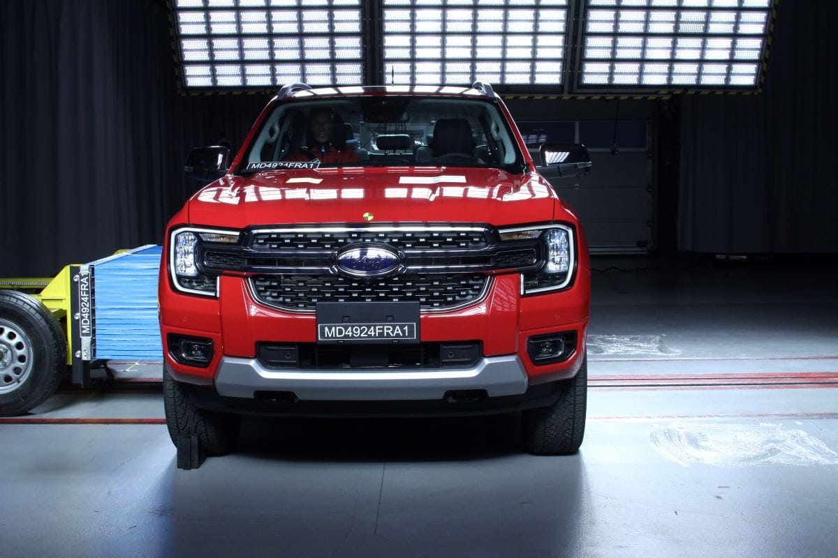 FORD RANGER: LÍDER EN SEGURIDAD CON CINCO ESTRELLAS EN LATIN NCAP V12MAGAZINE La Ford Ranger vuelve a demostrar su liderazgo al obtener las codiciadas cinco estrellas en las exigentes pruebas de Latin NCAP, destacándose como una de las camionetas más seguras del mercado. V12MAGAZINE
