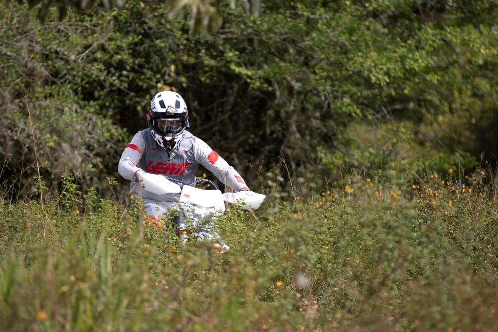 EL KTM ADVENTURE RALLY LATINOAMÉRICA CELEBRÓ POR PRIMERA VEZ EN MEDIO DE LOS BELLOS PAISAJES DE SANTANDER V12MAGAZINE El KTM Adventure Rally llegó a Colombia por primera vez, reuniendo a más de 180 pilotos en los paisajes únicos de Santander, en un evento lleno de emoción, técnica y camaradería. V12MAGAZINE