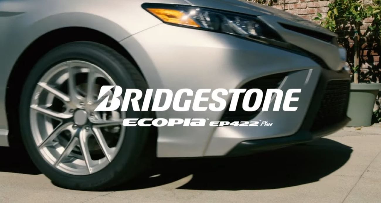 BRIDGESTONE ECOPIA EP422 PLUS: EFICIENCIA Y CONFORT EN CADA KILÓMETRO ¡LA PROBAMOS! V12MAGAZINE Probamos las llantas Bridgestone Ecopia EP422 Plus, diseñadas para sedanes y minivanes, ofrecen alto desempeño, ahorro de combustible, durabilidad superior con más de 100.000 kilómetros de garantía y mayor recorrido por tanqueada. V12MAGAZINE