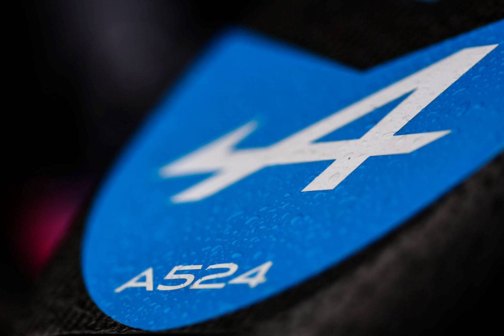 FRANCO COLAPINTO CUMPLE SU SUEÑO: SIGUE EN LA F1 CON UNA ESCUDERÍA DIFERENTE A WILLIAMS V12MAGAZINE Franco Colapinto, la estrella en ascenso de la Fórmula Uno, se une al equipo BWT Alpine Formula One Team con un contrato de varios años. V12MAGAZINE