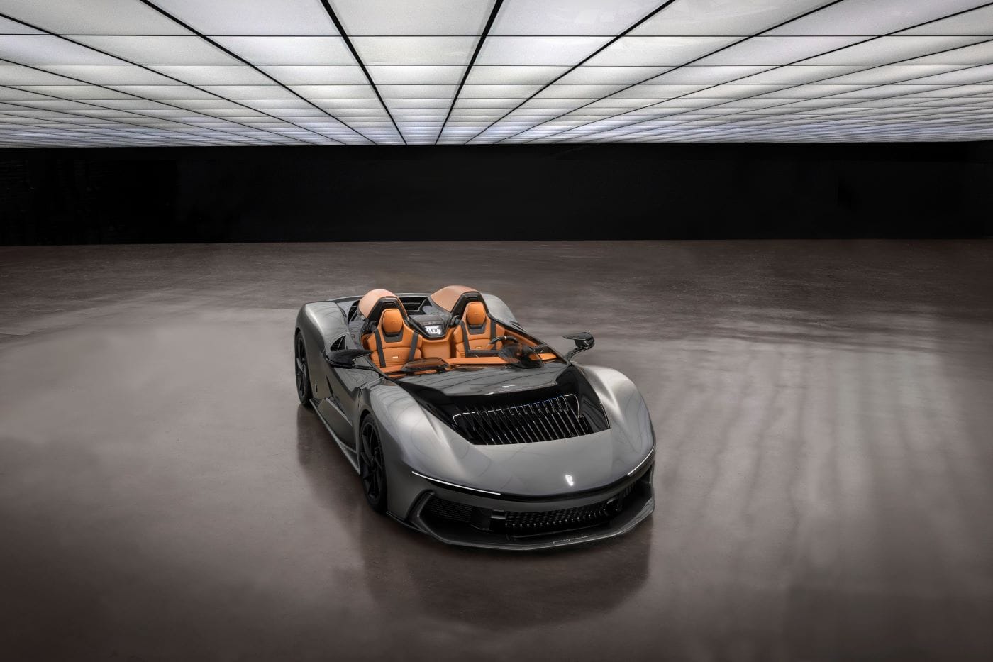 PININFARINA B95 GOTHAM: EL HIPERDEPORTIVO ELÉCTRICO MÁS POTENTE QUE “TRASNOCHA” A BATMAN V12MAGAZINE El Pininfarina B95 Gotham es un hiperdeportivo eléctrico que combina diseño vanguardista, tecnología sostenible y una potencia impresionante de 1.900 caballos. V12MAGAZINE