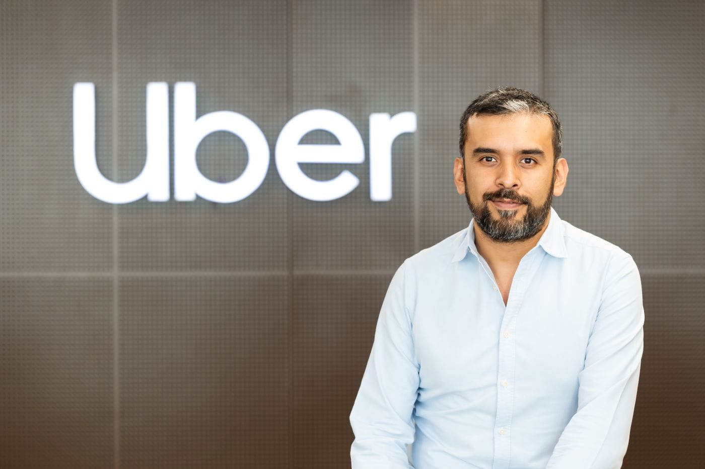 UBER TAXI: UNA ALTERNATIVA PARA EL DÍA SIN CARRO EN BOGOTÁ V12MAGAZINE Uber Taxi será una excelente opción para los usuarios que se desplacen en el Día sin Carro, este 6 de febrero. Esta alternativa promueve la movilidad sostenible en Bogotá, al tiempo que fomenta el uso de opciones como el transporte público, las bicicletas y los taxis. V12MAGAZINE