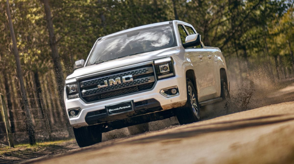 JMC GRAND AVENUE: LA REVOLUCIÓN QUE IMPULSA EL MERCADO DE PICK UPS V12MAGAZINE JMC Grand Avenue