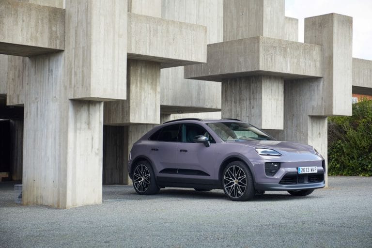 BRIGESTONE - PORSCHE