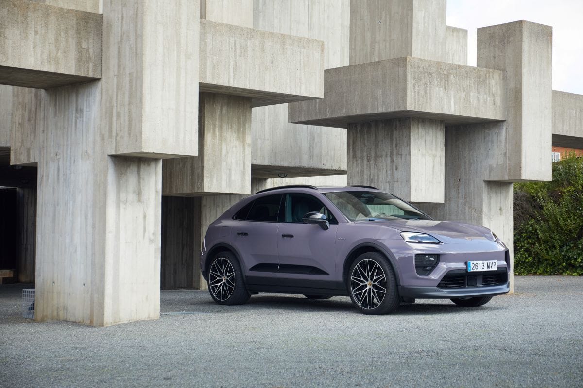 BRIGESTONE - PORSCHE