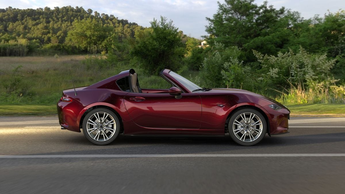 MAZDA MX-5: EL ROADSTER MÁS VENDIDO DEL MUNDO, CON 35 AÑOS DE PODER Y PASIÓN, LLEGA A COLOMBIA V12MAGAZINE Mazda MX-5, el legendario roadster biplaza, celebra en marzo de 2025 tres décadas y media de pura adrenalina. Con una edición especial limitada, Mazda Colombia conmemora este hito que ha inspirado a más de un millón de conductores en el mundo. V12MAGAZINE