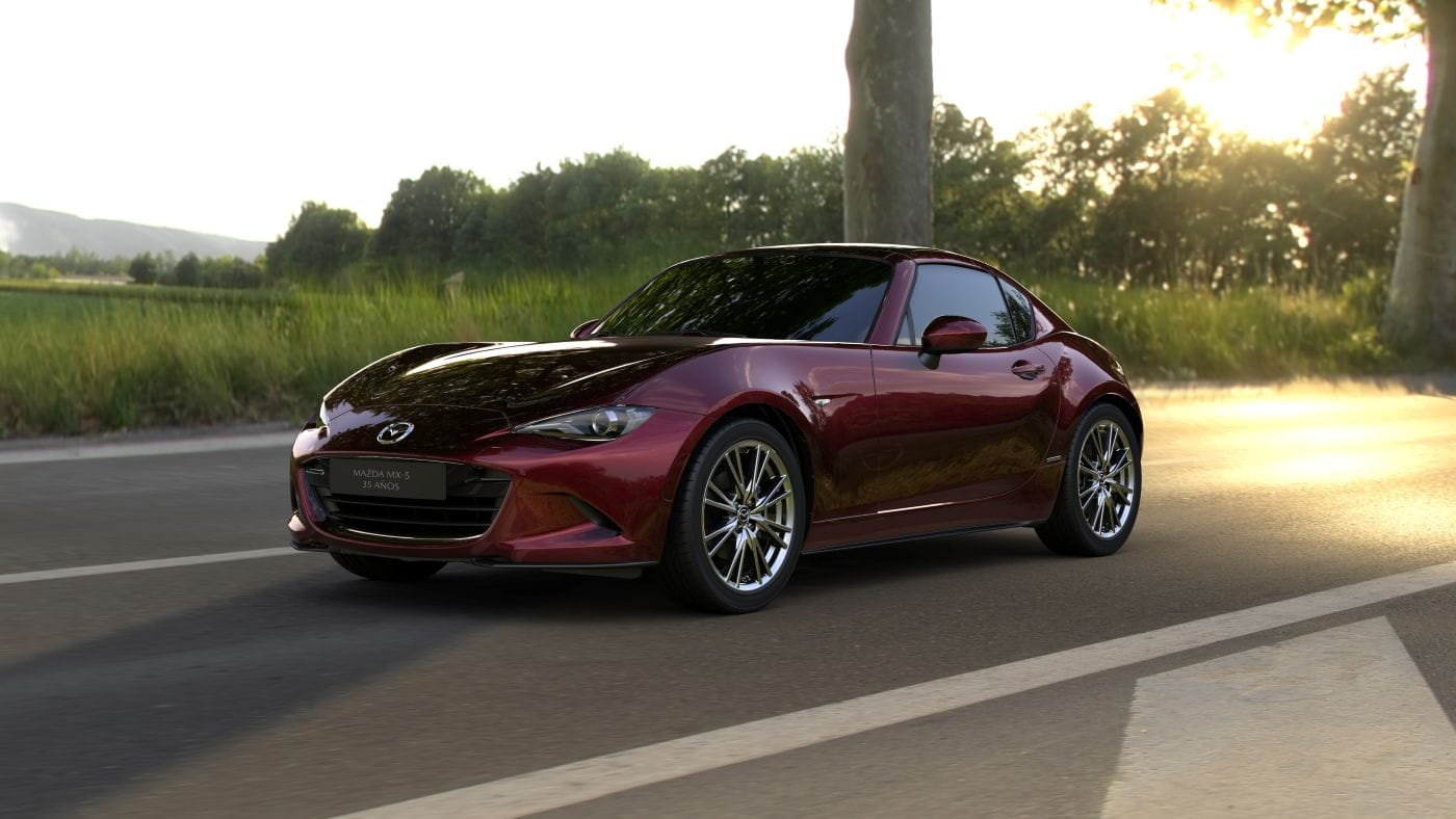 MAZDA MX-5: EL ROADSTER MÁS VENDIDO DEL MUNDO, CON 35 AÑOS DE PODER Y PASIÓN, LLEGA A COLOMBIA V12MAGAZINE Mazda MX-5, el legendario roadster biplaza, celebra en marzo de 2025 tres décadas y media de pura adrenalina. Con una edición especial limitada, Mazda Colombia conmemora este hito que ha inspirado a más de un millón de conductores en el mundo. V12MAGAZINE