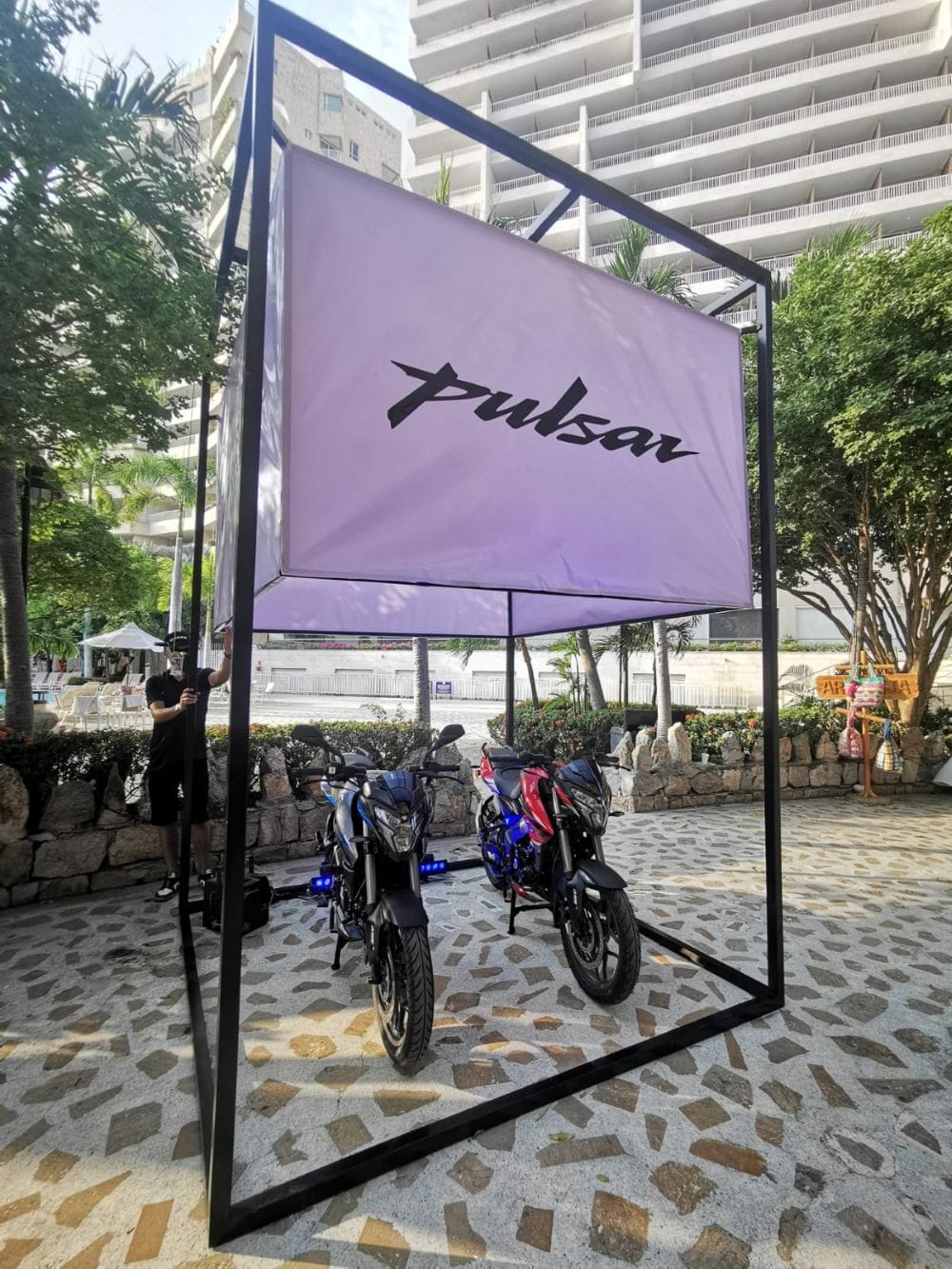 MERCADO DE MOTOCICLETAS COLOMBIANO ARRANCA FUERTE: LAS NUEVAS PULSAR DE GRUPO UMA LO REVOLUCIONAN V12MAGAZINE Motocicletas - Pulsar