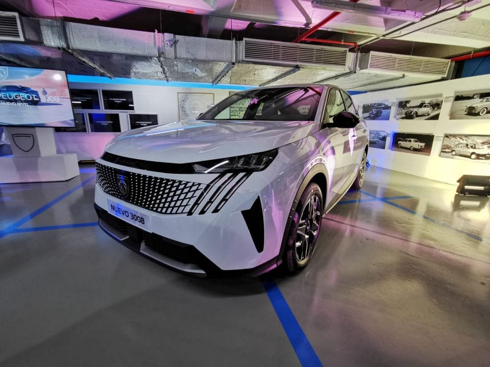 PEUGEOT 3008: UNA OBRA MAESTRA DE DISEÑO Y TECNOLOGÍA QUE CONQUISTA COLOMBIA EN CADA RECORRIDO V12MAGAZINE 3008