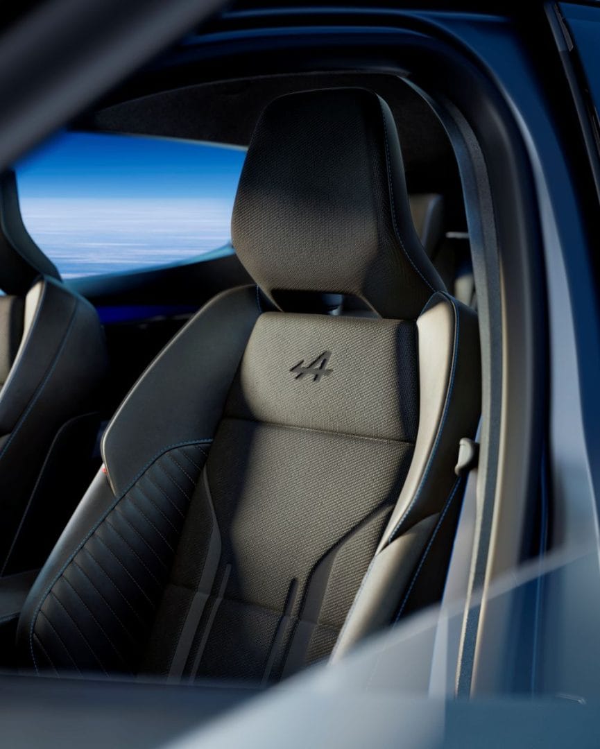 RENAULT MEGANE E-TECH ELÉCTRICO: SE POTENCIALIZA EN EUROPA CON UN NUEVO ACABADO Y PODEROSOS DESARROLLOS TECNOLÓGICOS V12MAGAZINE RENAULT MEGANE E-TECH ELÉCTRICO se reinventa y llega cargado de novedades para conquistar Europa. Con un diseño deportivo irresistible y avances tecnológicos de vanguardia, este modelo eléctrico de Renault sube la apuesta en el mercado de los vehículos ecológicos con nuevos desarrollos. V12MAGAZINE