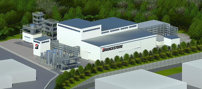 SIMULADOR VIRTUAL: BRIDGESTONE DA UN SALTO IMPARABLE EN INNOVACIÓN DIGITAL V12MAGAZINE Bridgestone, el titán mundial en llantas premium y soluciones de movilidad sostenible, pone el pie en el acelerador tecnológico. Desde su centro de Investigación y Desarrollo (I+D) cerca de Roma, Italia, la compañía anunció una inversión en un simulador de conducción en circuito (DiL) de última generación. V12MAGAZINE