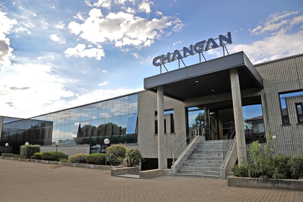 CHANGAN CELEBRA LA INNOVACIÓN GLOBAL EN EL DÍA MUNDIAL DE LA CREATIVIDAD V12MAGAZINE En el Día Mundial de la Creatividad y la Innovación, Changan destaca su enfoque global en el diseño automotriz, reafirmando su compromiso con la innovación y la adaptación al mercado colombiano. V12MAGAZINE