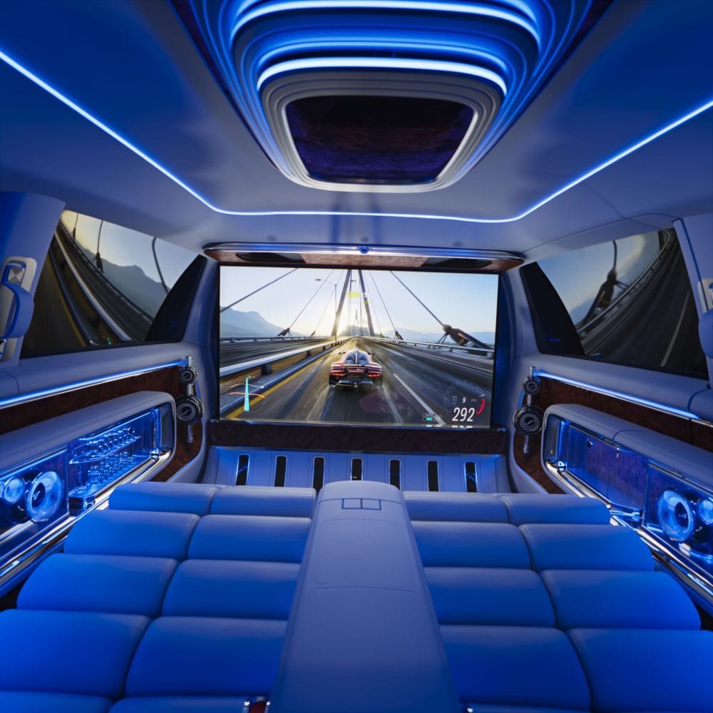 ¡REVOLUCIÓN EN EL LUJO AUTOMOTRIZ! MERCEDES-BENZ VISION V CONCEPT REDEFINE LAS LIMUSINAS ELÉCTRICAS V12MAGAZINE El Vision V de Mercedes-Benz revoluciona el lujo automotriz. Se trata de un monovolumen eléctrico que fusiona elegancia, tecnología inmersiva y confort sin precedentes, marcando el inicio de una nueva era. V12MAGAZINE