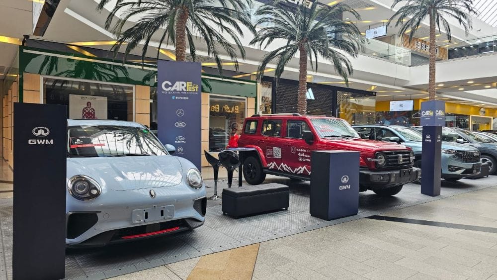 CAR FEST INCHCAPE: UNA SEMANA DE IMPRESIONANTES OPORTUNIDADES SOBRE RUEDAS V12MAGAZINE CAR FEST llega a Bogotá con una exhibición sin precedentes: más de 20 modelos de las marcas más reconocidas del mercado se toman Unicentro hasta el 1 de junio. V12MAGAZINE