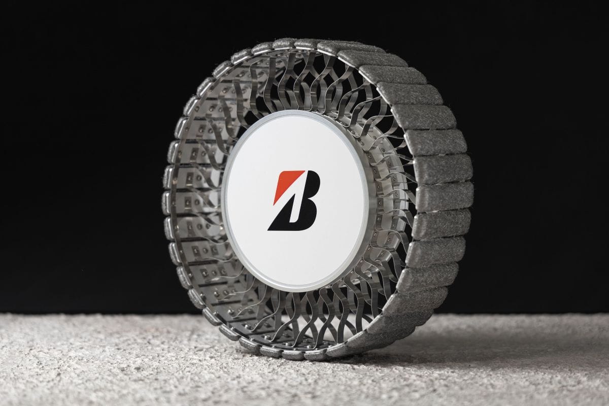 Las llantas para lunar rover de Bridgestone, fueron galardonadas con el prestigioso premio “Concepto de Llanta del Año” en los Tire Technology International Awards 2025. V12MAGAZINE