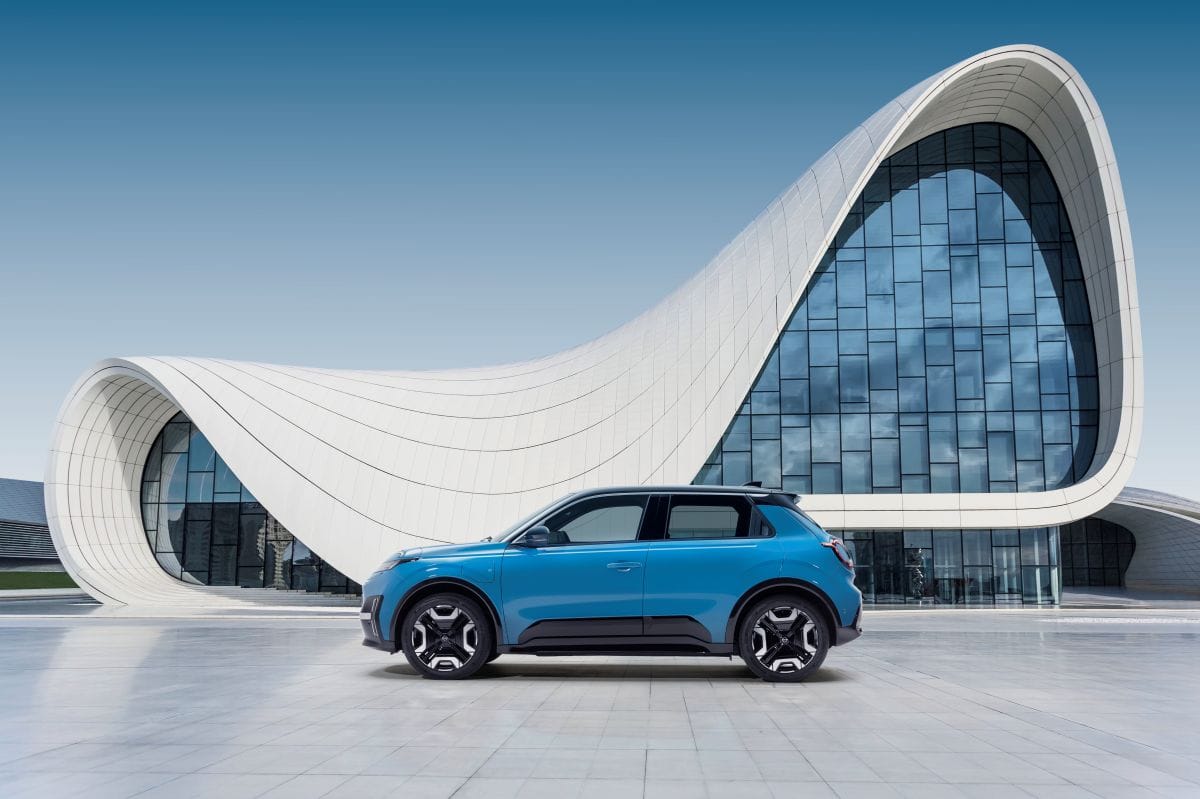 El nuevo Nissan Micra 2025 llega para conquistar el segmento B con una propuesta 100% eléctrica, cargada de diseño audaz, tecnología intuitiva y una experiencia de manejo perfectamente adaptada a la vida urbana moderna. V12MAGAZINE
