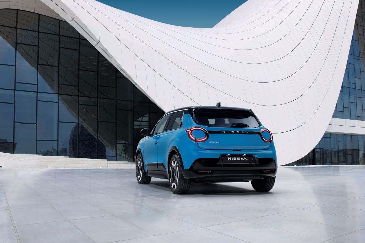El nuevo Nissan Micra 2025 llega para conquistar el segmento B con una propuesta 100% eléctrica, cargada de diseño audaz, tecnología intuitiva y una experiencia de manejo perfectamente adaptada a la vida urbana moderna. V12MAGAZINE