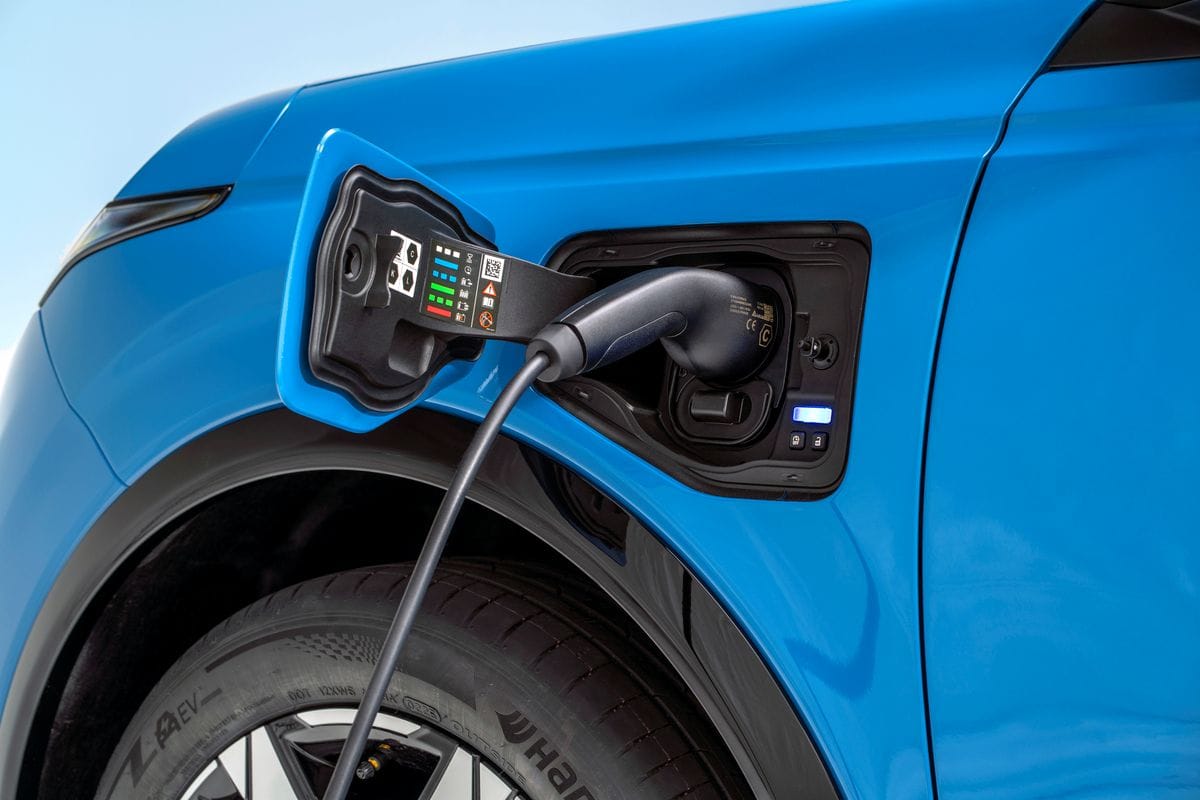 El nuevo Nissan Micra 2025 llega para conquistar el segmento B con una propuesta 100% eléctrica, cargada de diseño audaz, tecnología intuitiva y una experiencia de manejo perfectamente adaptada a la vida urbana moderna. V12MAGAZINE