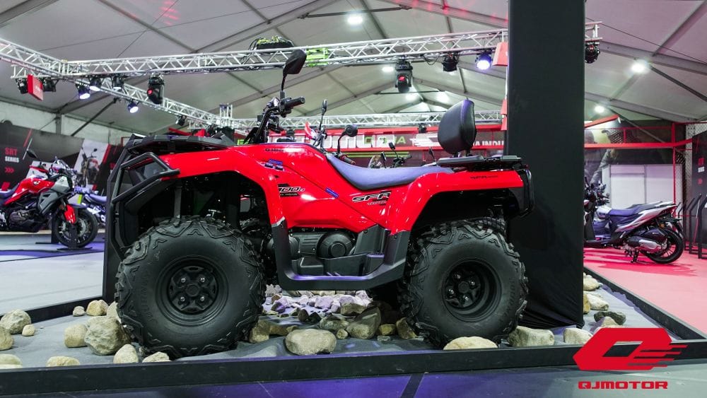 QJMOTOR DESATA SU PODER EN LATINOAMÉRICA: UNA EXPANSIÓN IMPARABLE EN LA FERIA 2 RUEDAS 2025 V12MAGAZINE QJMOTOR regresa a América Latina con fuerza. Presenta sus ATV y motos premium como la SRT 600 SX y SRK 800-H en la Feria 2 Ruedas 2025 de Medellín. V12MAGAZINE