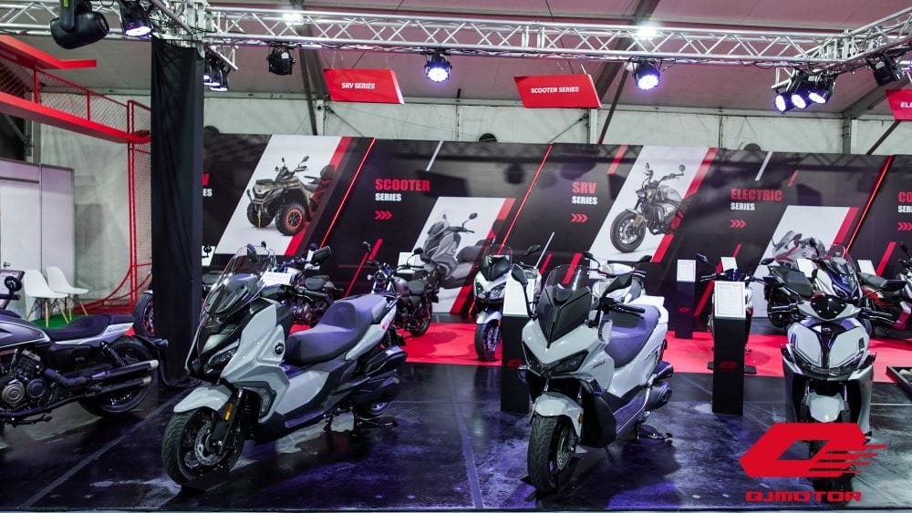 QJMOTOR DESATA SU PODER EN LATINOAMÉRICA: UNA EXPANSIÓN IMPARABLE EN LA FERIA 2 RUEDAS 2025 V12MAGAZINE QJMOTOR regresa a América Latina con fuerza. Presenta sus ATV y motos premium como la SRT 600 SX y SRK 800-H en la Feria 2 Ruedas 2025 de Medellín. V12MAGAZINE