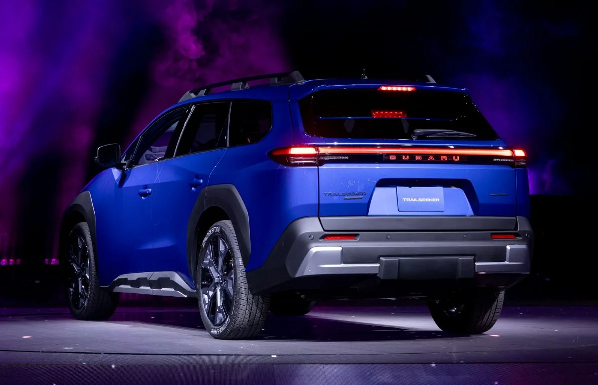 SUBARU TRAILSEEKER 2026: EL SUV ELÉCTRICO QUE REVOLUCIONA LA AVENTURA V12MAGAZINE Subaru irrumpe en el mercado con el nuevo Subaru Trailseeker 2026, un SUV totalmente eléctrico que combina potencia, tecnología avanzada y la icónica tracción integral simétrica para aventuras sin límites. Podría reforzar el portafolio de la marca en Colombia el próximo año V12MAGAZINE