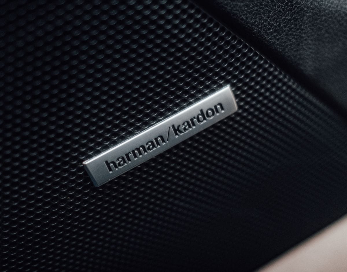 SUBARU WRX TS: POTENCIA DESENFRENADA PARA LOS AMANTES DE LA VELOCIDAD V12MAGAZINE Subaru irrumpe en Colombia con el WRX tS, un bólido que fusiona la herencia de los rallies con tecnología de punta, diseñado para quienes buscan una experiencia de manejo pura y electrizante. V12MAGAZINE