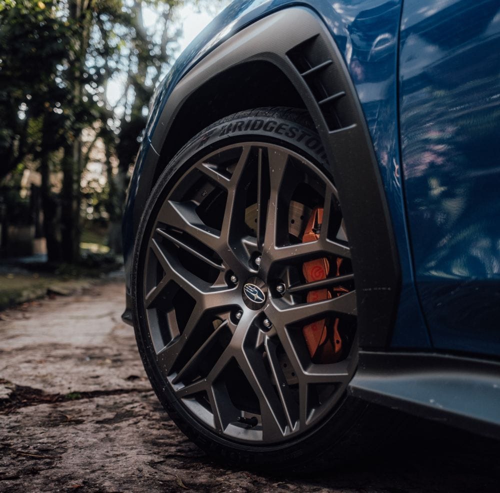 SUBARU WRX TS: POTENCIA DESENFRENADA PARA LOS AMANTES DE LA VELOCIDAD V12MAGAZINE Subaru irrumpe en Colombia con el WRX tS, un bólido que fusiona la herencia de los rallies con tecnología de punta, diseñado para quienes buscan una experiencia de manejo pura y electrizante. V12MAGAZINE
