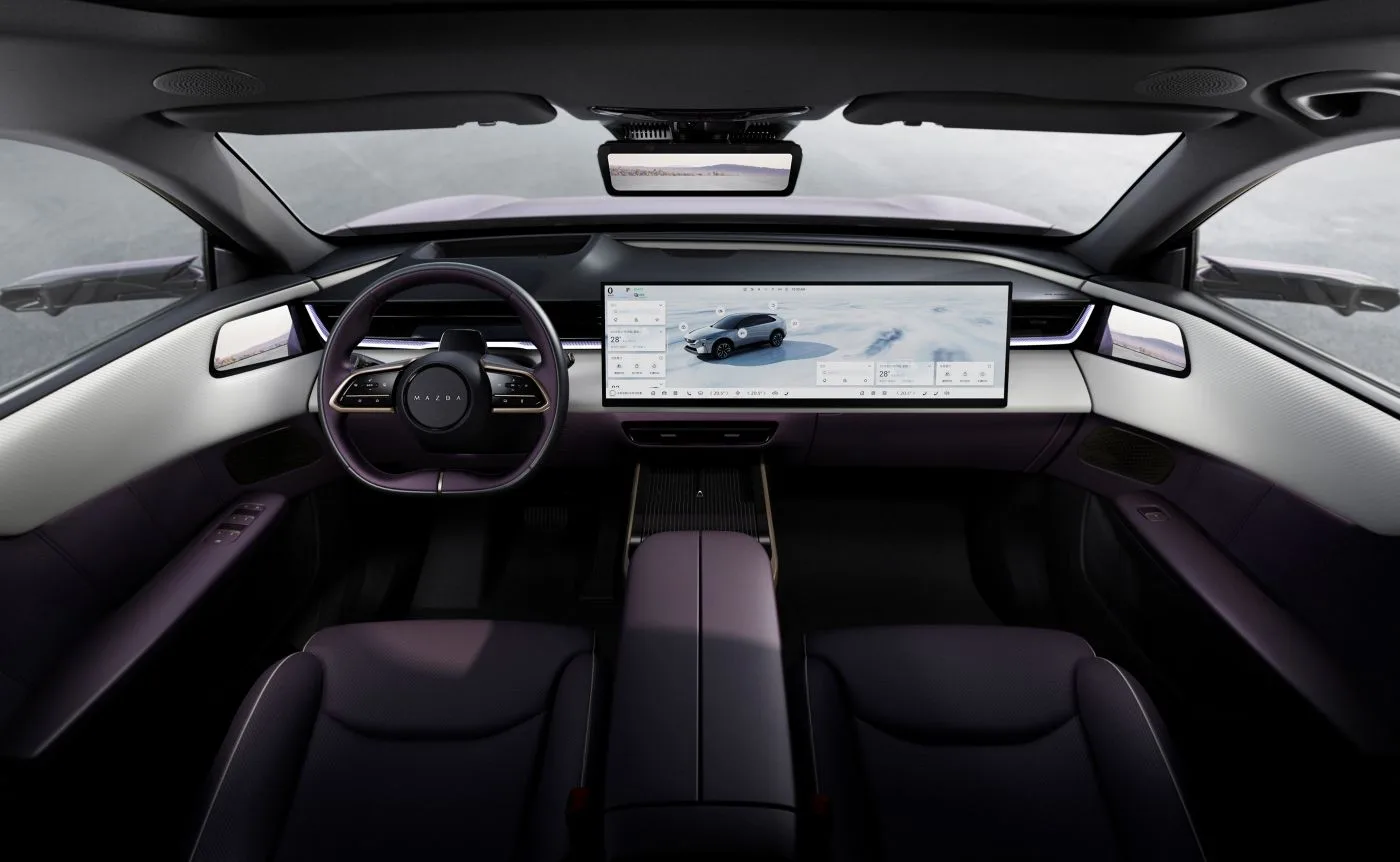 MAZDA EZ-60: INNOVACIÓN IMPACTANTE EN EL SALÓN DE SHANGHÁI V12MAGAZINE En el vibrante Salón del Automóvil de Shanghái 2025, Mazda deslumbró al mundo con el MAZDA EZ-60, un SUV eléctrico que promete revolucionar la movilidad en China. V12MAGAZINE