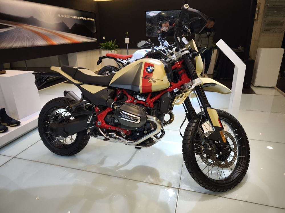 BMW R 12 G/S: RENACIMIENTO ÉPICO DEL ÍCONO RETRO V12MAGAZINE BMW R 12 G/S
