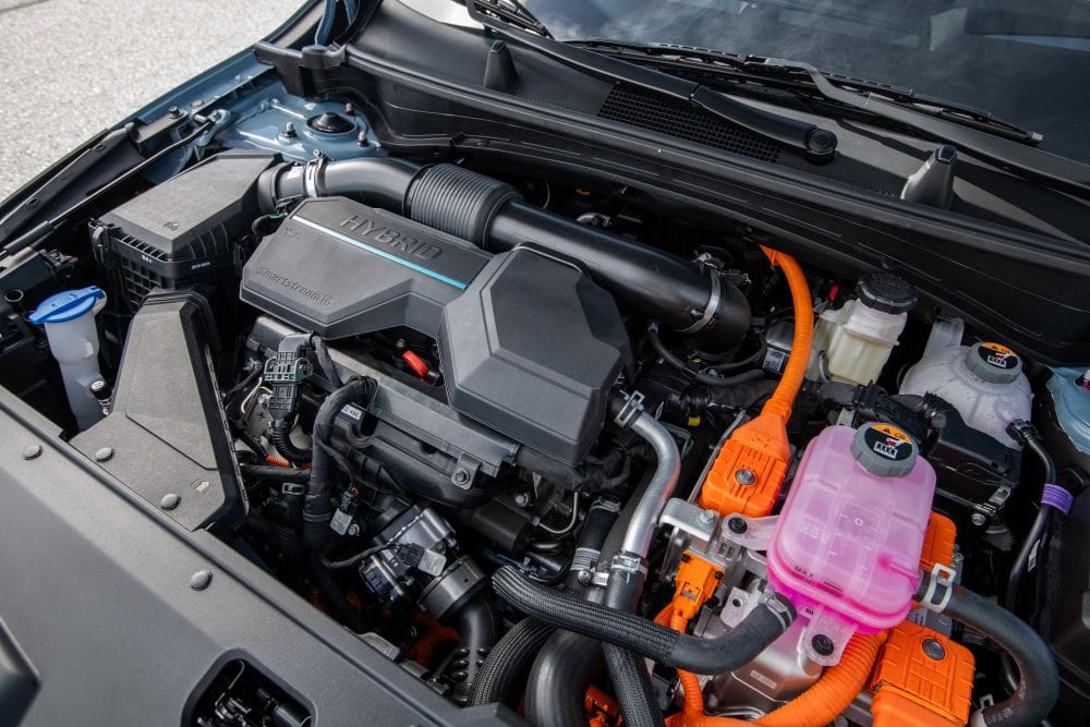KIA SPORTAGE 2026: CON LA POTENCIA HÍBRIDA QUE BUSCA CONQUISTAR A COLOMBIA V12MAGAZINE Kia Sportage irrumpe en Colombia con un diseño audaz, tecnología de punta y una motorización híbrida que promete redefinir el segmento de los SUV. ¡Descubre la nueva generación! V12MAGAZINE