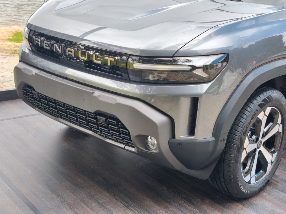RENAULT DUSTER HYBRID E‑TECH: POR FIN UNA HÍBRIDA QUE SÍ ES 4X4 V12MAGAZINE Renault Duster Hybrid irrumpe en Colombia como la primera SUV con tecnología híbrida de su clase en América Latina, fusionando robustez, tecnología y sostenibilidad para redefinir las aventuras todoterreno. V12MAGAZINE