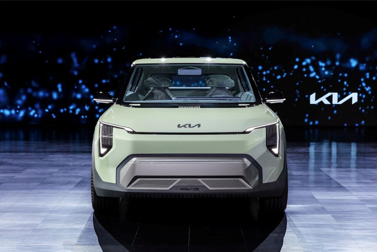 KIA ALCANZA EN MAYO UN CRECIMIENTO EXPLOSIVO EN VENTAS: PORTAFOLIO NUEVO, SU GRAN APUESTA V12MAGAZINE KIA se posiciona como la marca de mayor crecimiento en Colombia durante 2025, con un aumento del 48,4% en ventas, liderando en regiones clave y destacando con modelos como el K3 y K3 Cross. V12MAGAZINE