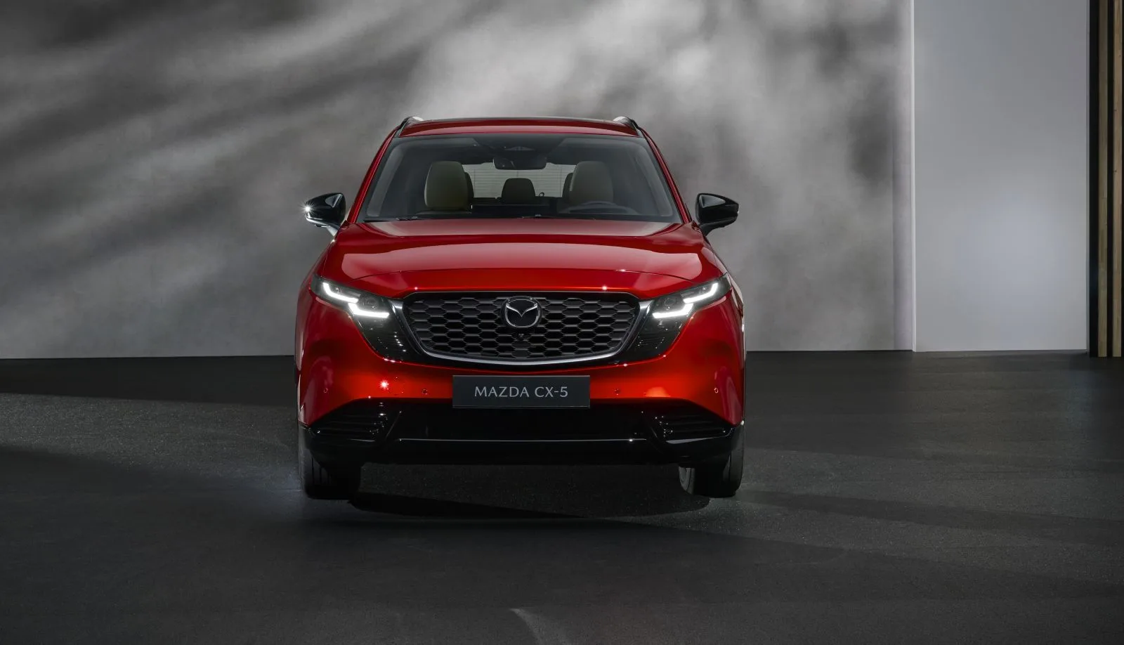 ¡REVOLUCIÓN JAPONESA! EL NUEVO MAZDA CX-5 2025 LLEGA MÁS TECNOLÓGICO Y VERSÁTIL QUE NUNCA V12MAGAZINE El totalmente nuevo Mazda CX-5 ya está listo para conquistar el mundo y reafirmar su lugar como uno de los SUV más vendidos y queridos del planeta. Presentado oficialmente a nivel global, esta nueva generación representa un gran salto en diseño, tecnología y versatilidad. V12MAGAZINE