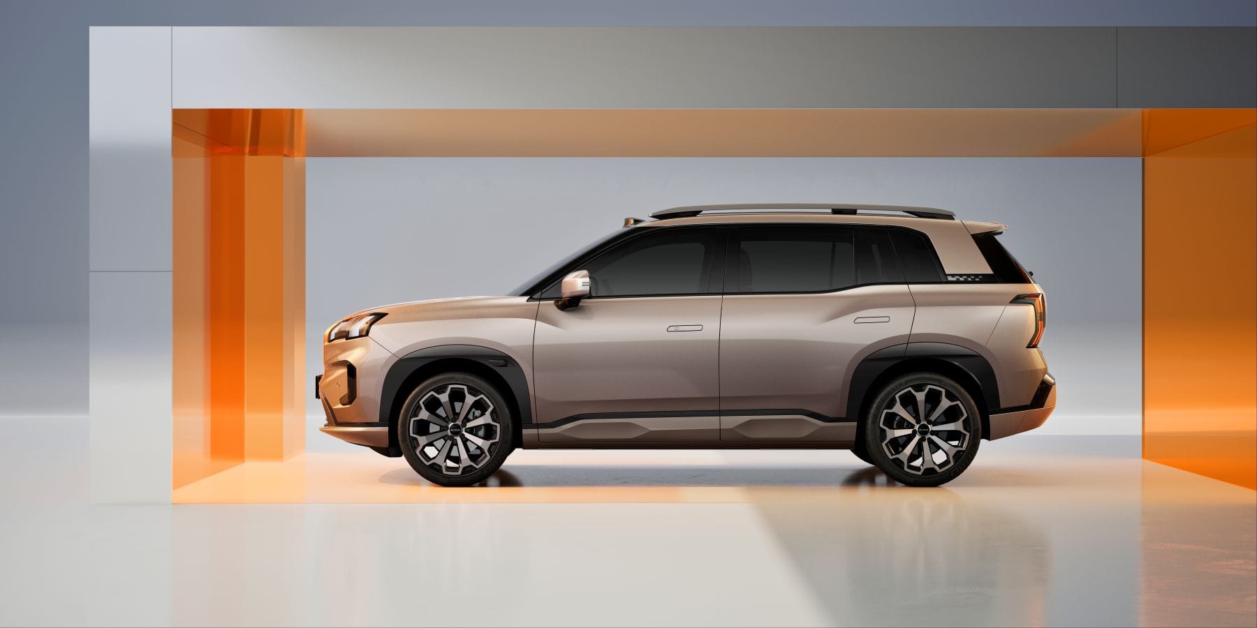 El AION V de GAC llega a Colombia ofreciendo hasta 600 km de autonomía, diseño robusto, tecnología avanzada, alto rendimiento con 165 kW (224 hp) y 240 Nm de torque. V12MAGAZINE