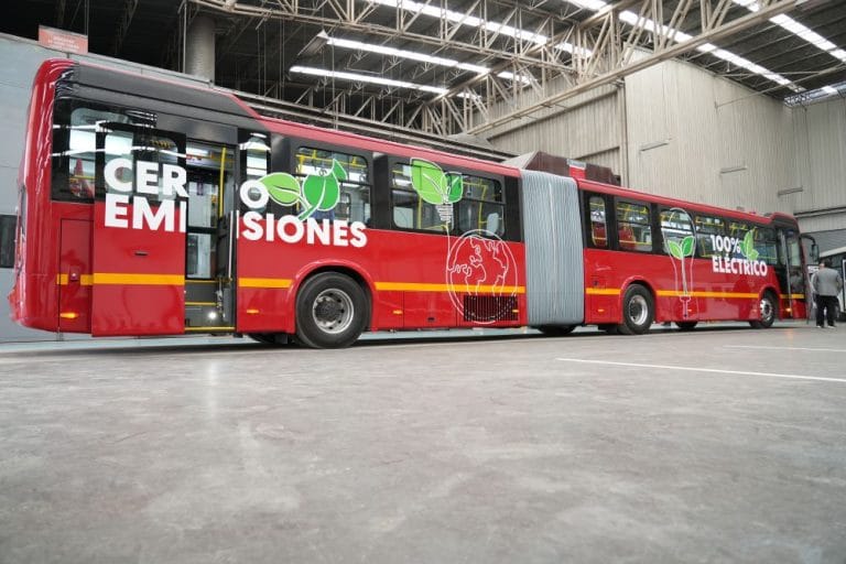BUS ARTICULADO 100% ELÉCTRICO
