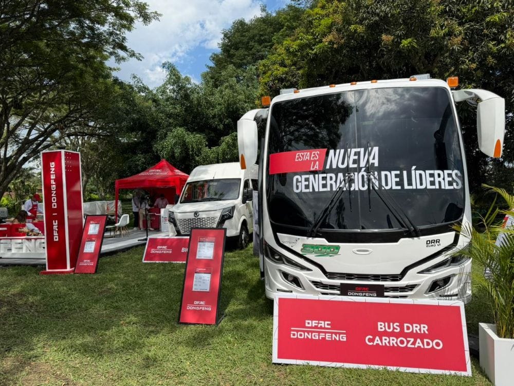 DFAC-DONGFENG SORPRENDE EN ACOLTÉS CON BUSES QUE REDEFINEN LA MOVILIDAD V12MAGAZINE DFAC DONGFENG revoluciona el transporte especial en Colombia con su portafolio de buses en el 24° Encuentro de Acoltés, apostando por innovación, seguridad y rendimiento. V12MAGAZINE