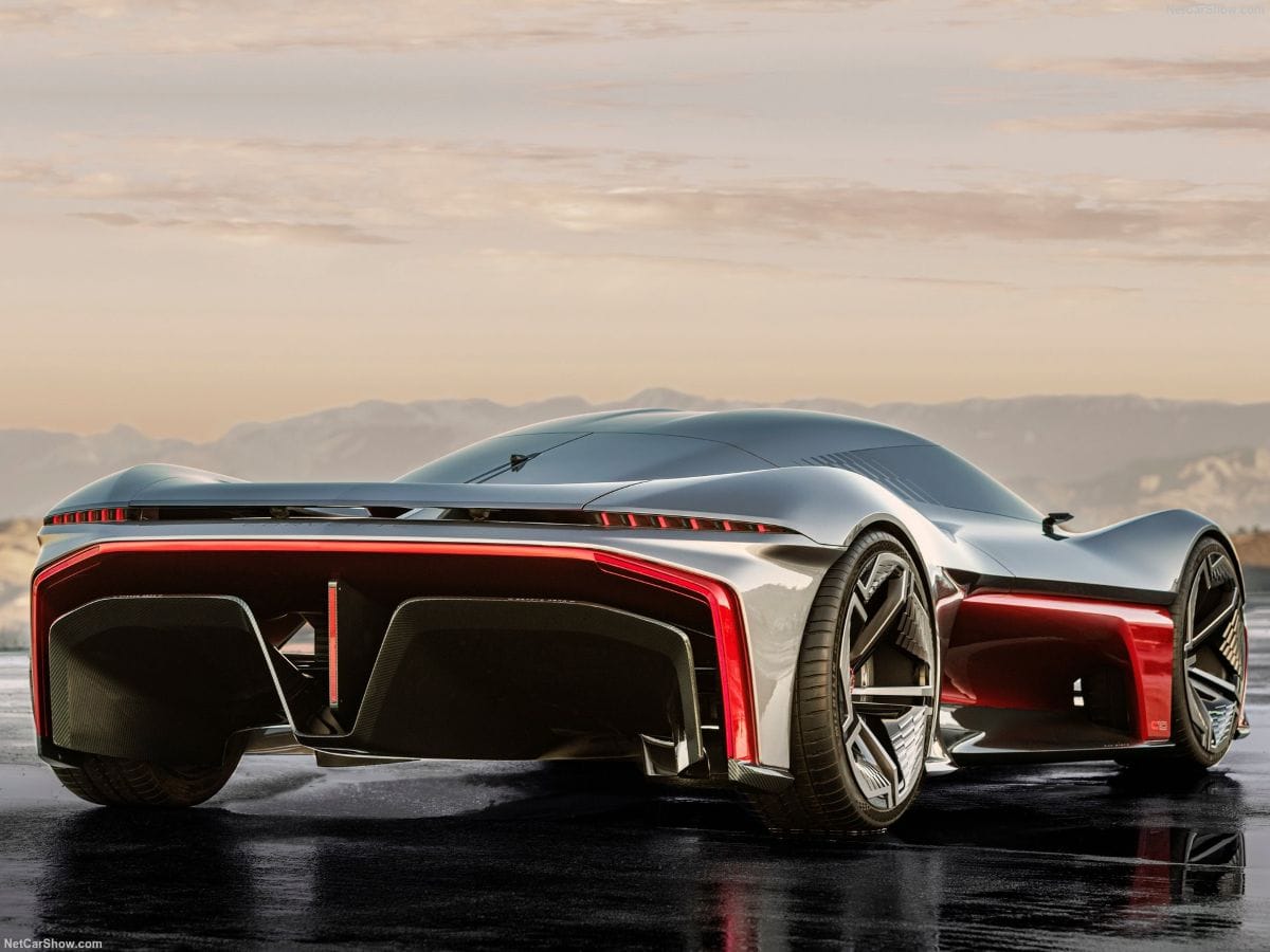 ESTE CONCEPT DE CHEVROLET DESATA PASIONES CON SU IMPACTANTE ESTILO DEPORTIVO V12MAGAZINE Chevrolet presentó el Corvette California Concept, un modelo futurista que rinde homenaje a la herencia Stingray con líneas retro, tecnología avanzada y diseño californiano que apunta al futuro eléctrico. V12MAGAZINE