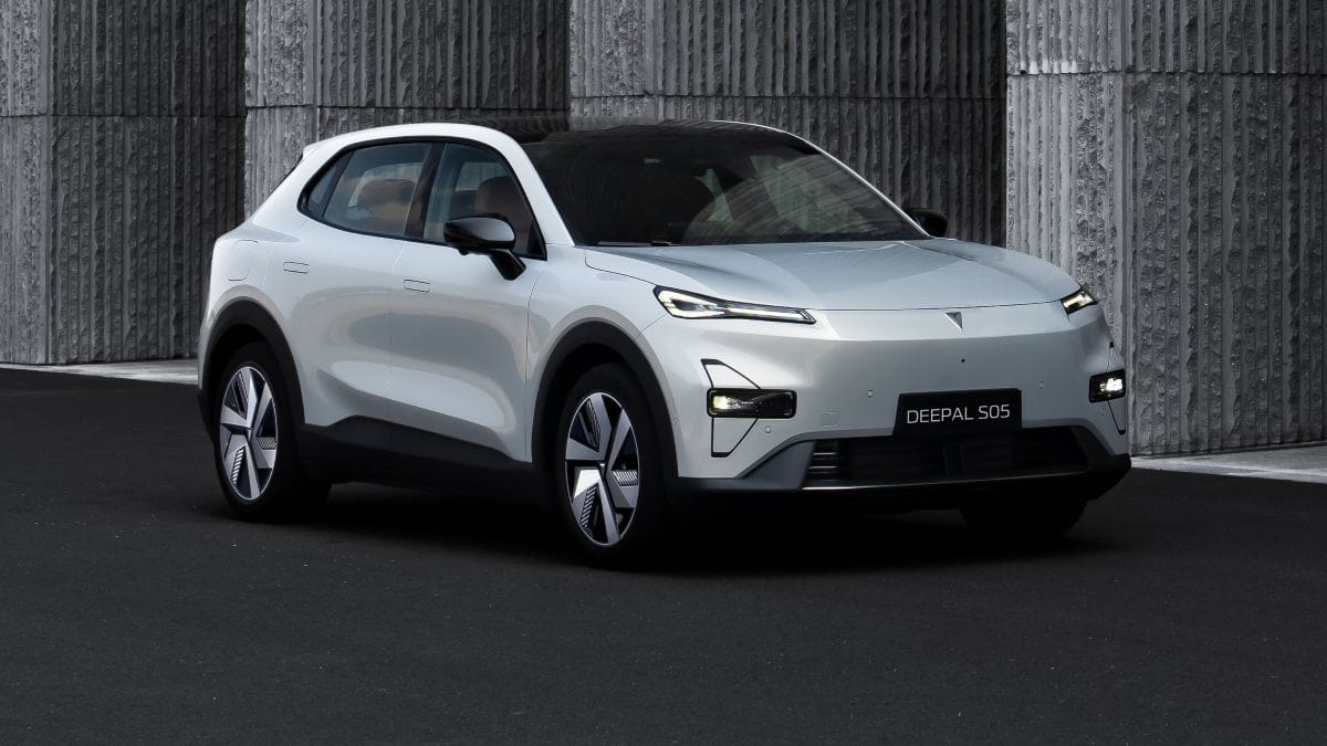 La Deepal S05 en Colombia irrumpe en el mercado con diseño sofisticado, tecnología avanzada y opciones eléctricas que redefinen lo que esperamos de una SUV de lujo. V12MAGAZINE