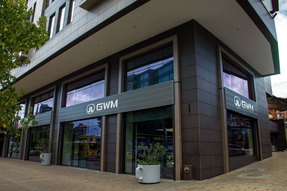 GWM LLEGA A USAQUÉN PLAZA PARA REDEFINIR LA EXPERIENCIA DE COMPRA DEL CLIENTE V12MAGAZINE GWM llega a Usaquén Plaza
