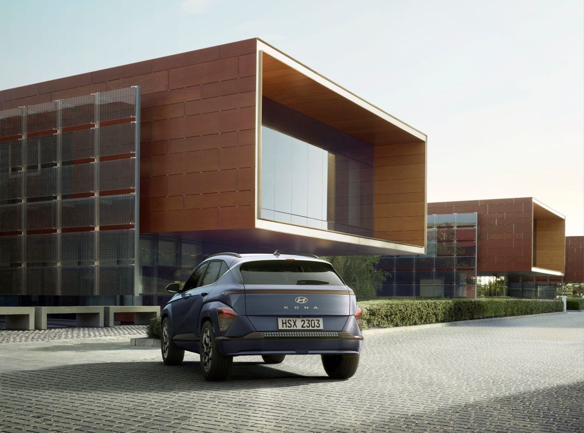NUEVA HYUNDAI KONA ELÉCTRICA: DISEÑO VANGUARDISTA Y 370 KM WLTP V12MAGAZINE La Hyundai Kona Eléctrica 2026 llega a Colombia con diseño vanguardista, 370 km de autonomía WLTP y la mejor tecnología en seguridad y conectividad. V12MAGAZINE