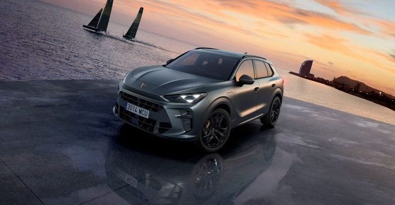 CUPRA TERRAMAR EN COLOMBIA: POTENCIA, DISEÑO Y TECNOLOGÍA HÍBRIDA V12MAGAZINE Descubre el CUPRA Terramar, el SUV híbrido que revolucionará Colombia: diseño audaz, potencia eficiente y tecnología de vanguardia. V12MAGAZINE