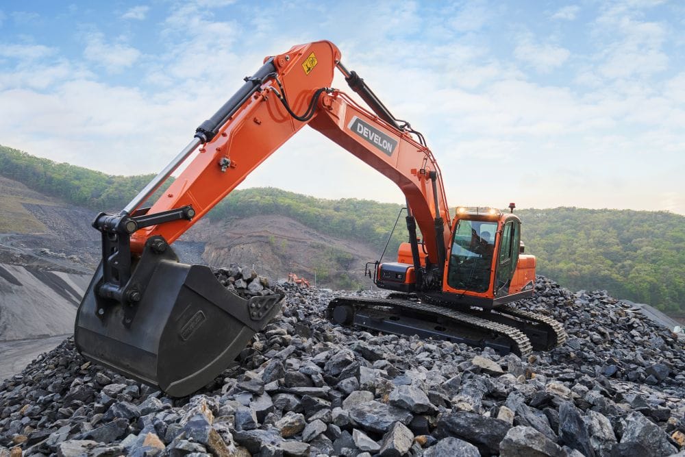 DEVELON LLEGA A COLOMBIA: LÍNEA DE EXCAVADORAS TIER 4 CON TELEMETRÍA V12MAGAZINE Develon presenta su nueva generación de excavadoras Tier 4/Stage V en Colombia: eficiencia, telemetría integrada y tecnologías que reducen consumo y emisiones. V12MAGAZINE