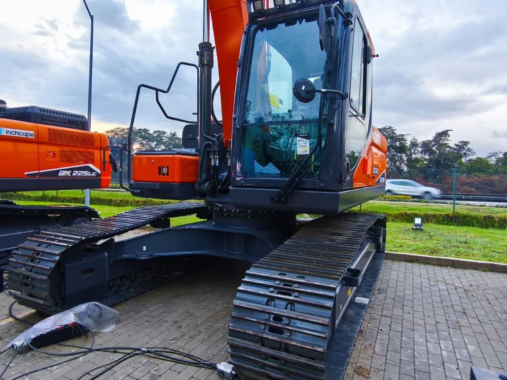 DEVELON LLEGA A COLOMBIA: LÍNEA DE EXCAVADORAS TIER 4 CON TELEMETRÍA V12MAGAZINE Develon presenta su nueva generación de excavadoras Tier 4/Stage V en Colombia: eficiencia, telemetría integrada y tecnologías que reducen consumo y emisiones. V12MAGAZINE