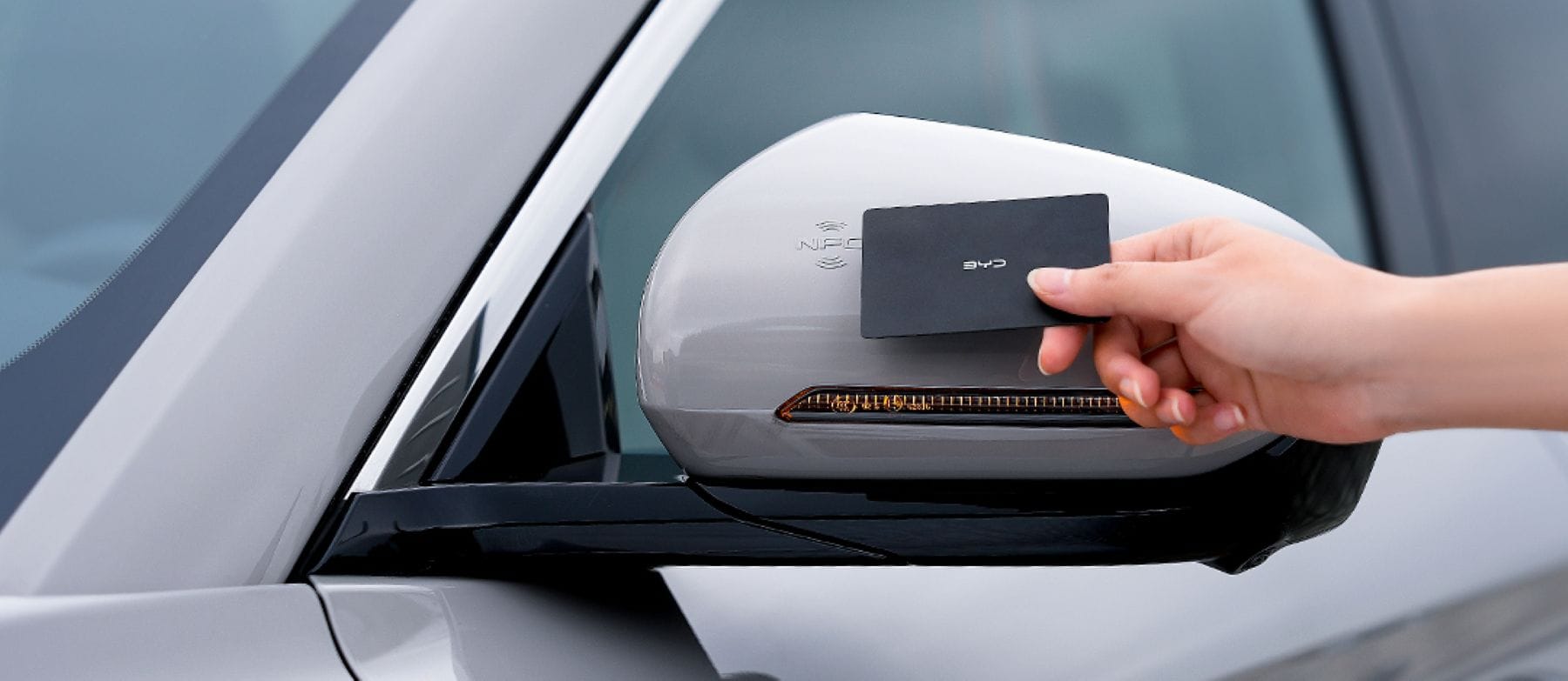 Descubre la BYD Song Plus híbrida en Colombia: potencia de 261 HP, autonomía eléctrica de 105 km, diseño premium y precios desde $179.990.000 COP. Revoluciona tu forma de conducir ya. V12MAGAZINE